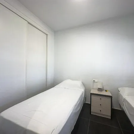 Apartament Beachfront Primera Linea 3-04