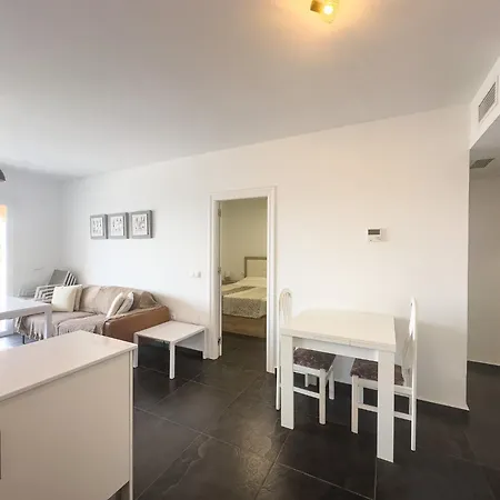 Beachfront Primera Linea 3-04 *